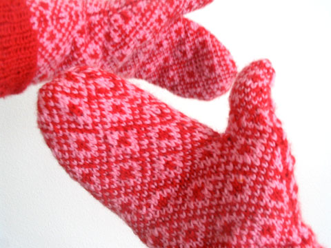 Endpaper Mittens